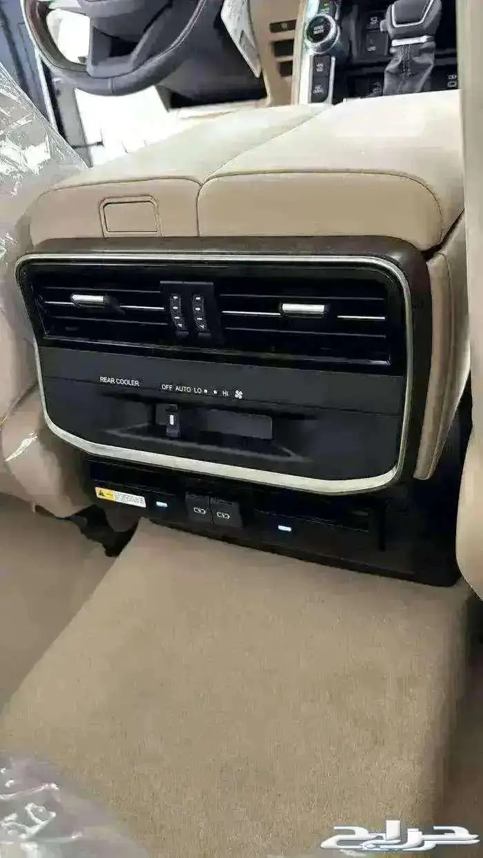 تويوتا لاندكروزر GXR L4 فل كامل بريمي 2025 - 328000 6
