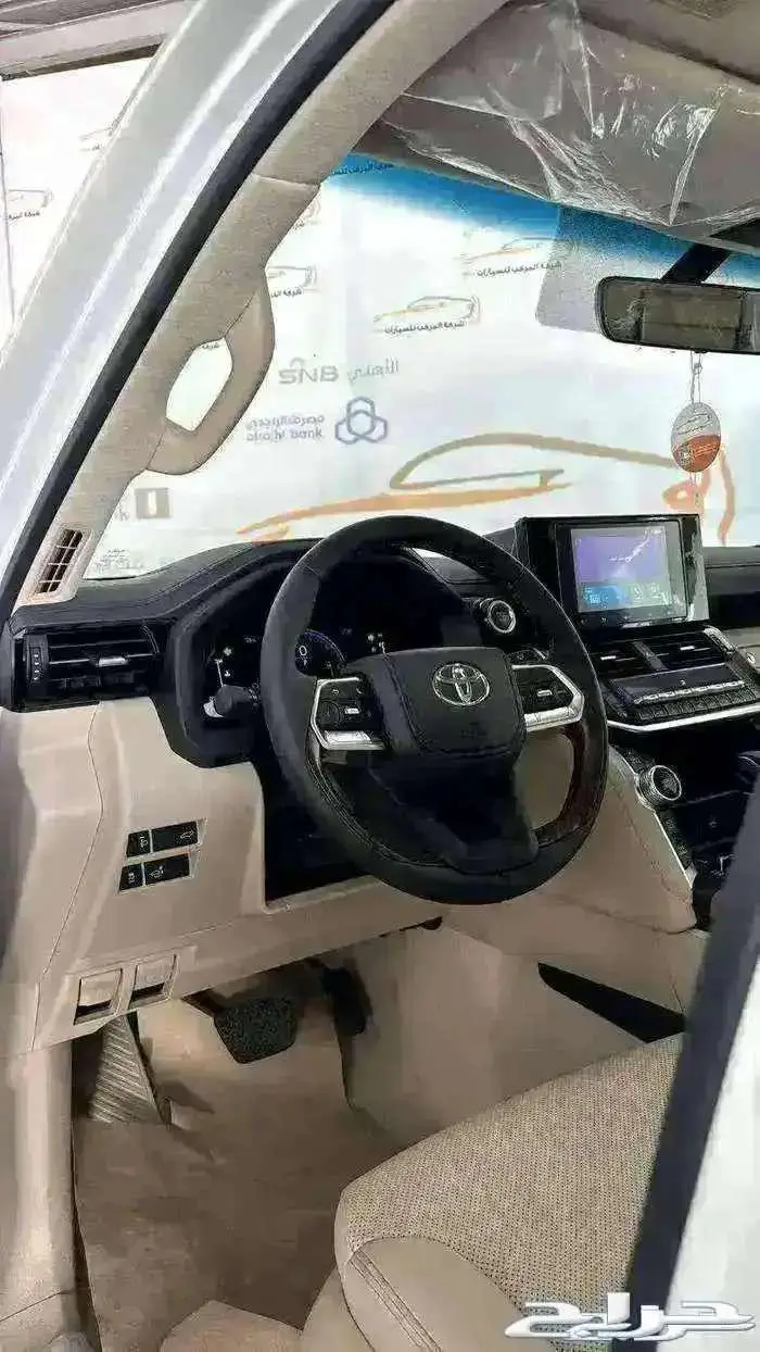تويوتا لاندكروزر GXR L4 فل كامل بريمي 2025 - 328000 2