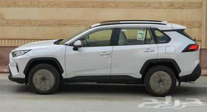 راف فور XLE فتحة ابيض 2025 12