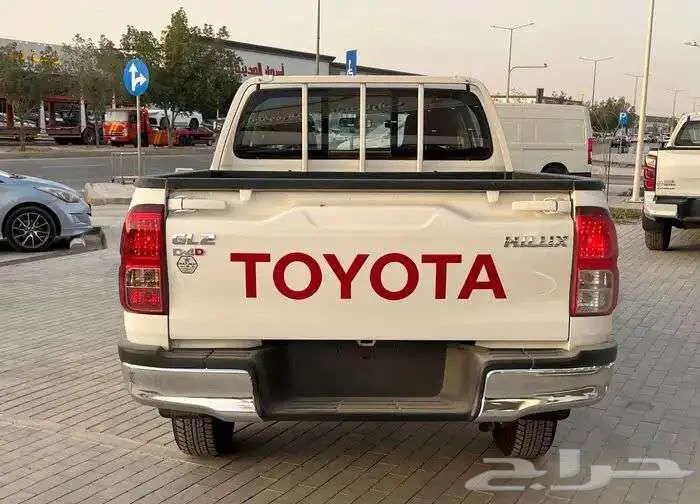 تويوتا هايلوكس غمارتين GL2 4 4 عادي ديزل 2025 4