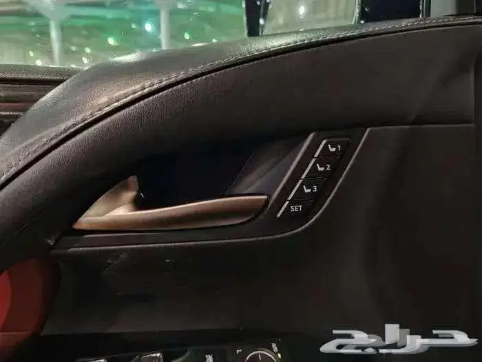 جيب لكزس 2019 16