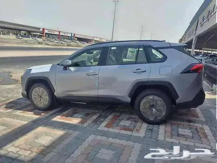 تويوتا راف فور 2025 XLE نص فل عبداللطيف جميل 6