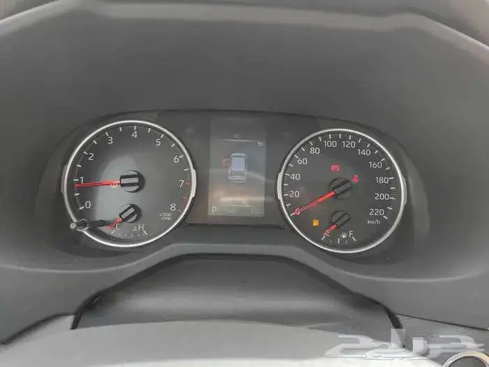راف فور XLE فتحة ابيض 2025 10