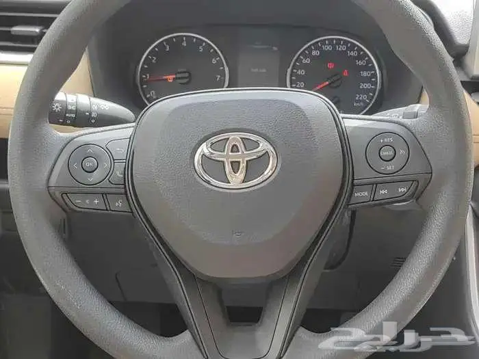 راف فور XLE فتحة ابيض 2025 11