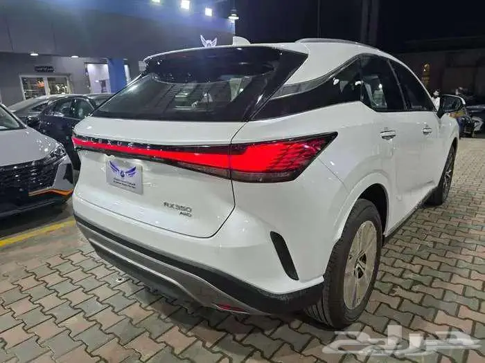 لكزس RX 350 بنزين 2025 5