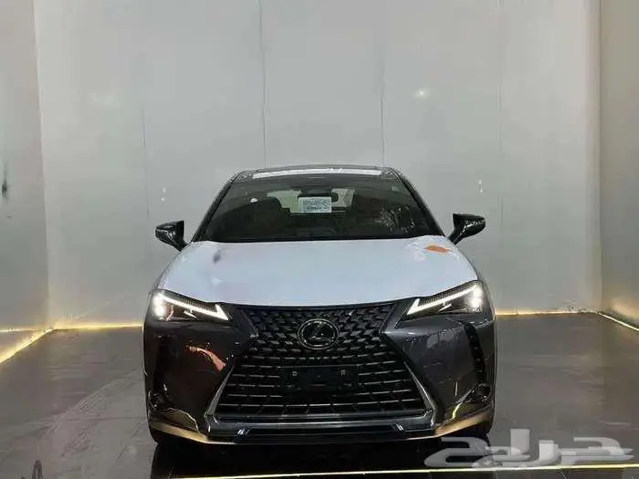 لكزس UX 300-AH هايبرد 2024 باقساط ميسرة .. 2