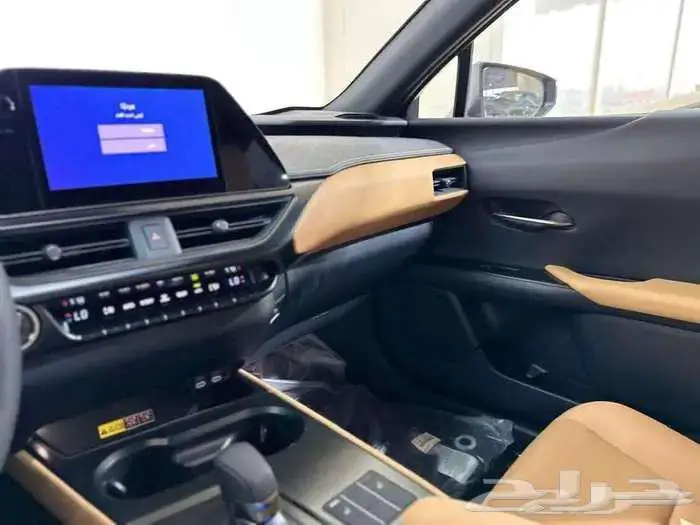 لكزس UX 300-AH هايبرد 2024 باقساط ميسرة .. 9