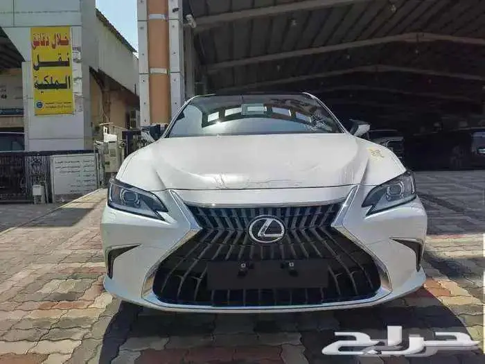 لكزس ES 350 موديل 2025 سعودى 3