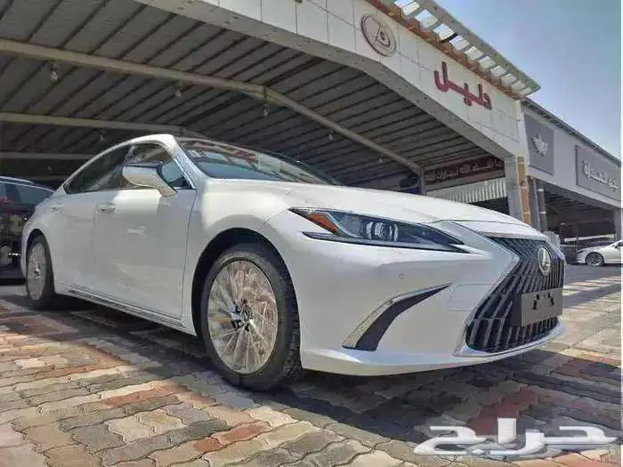 لكزس ES 350 موديل 2025 سعودى 8