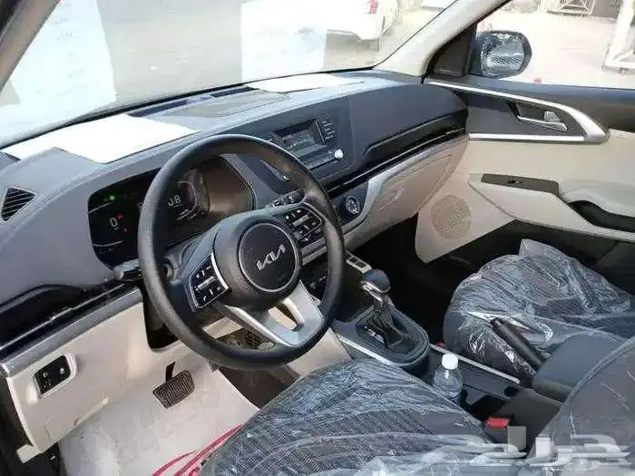كيا كارينز نص فل 7 مقاعد موديل2025 كاش و تقسيط 3