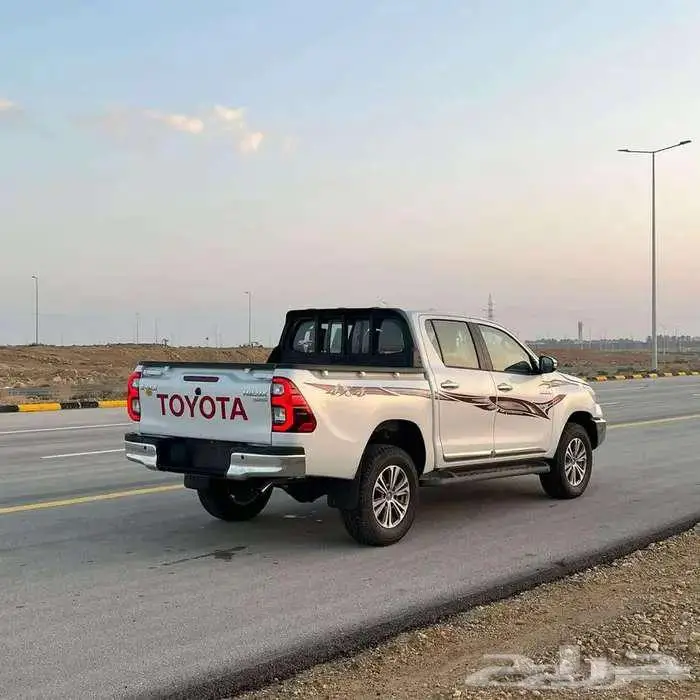 هايلكس غمارتين بنزين SGLXدبل اوتوماتيك محرك 2700سعودي 2025 2