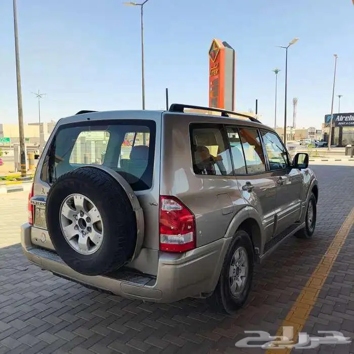 ميتسوبيشي باجيرو تماتيك 4