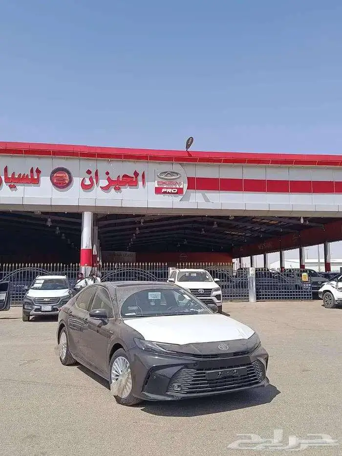 تويوتا كامري اي بلس 2025 اللون اسود اقل الاسعار 0