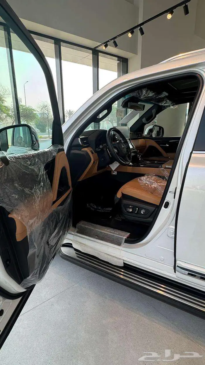 جيب لكزس LX600 BB 2
