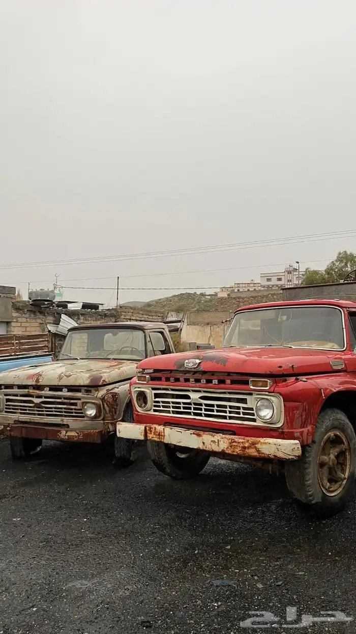 تجديد سيارات كلاسيك وتوفير قطع غيارها الأصلية والنادرة 3