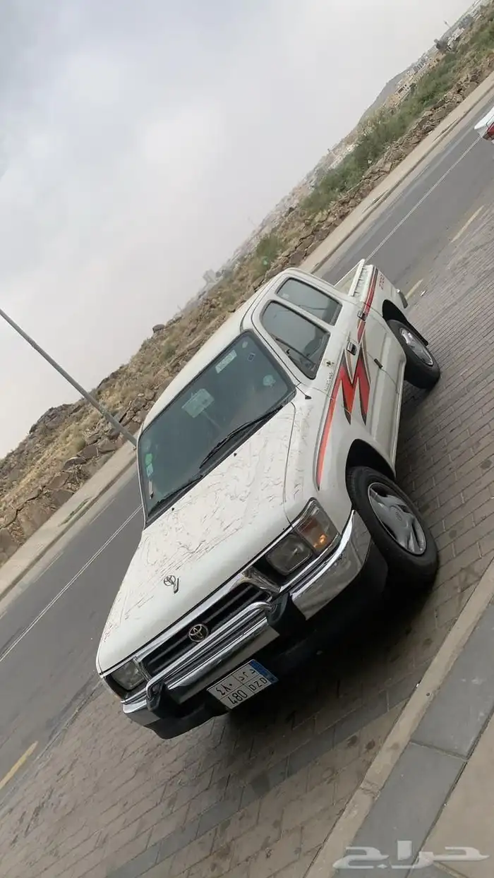 هايلوكس نظيف للبيع 2
