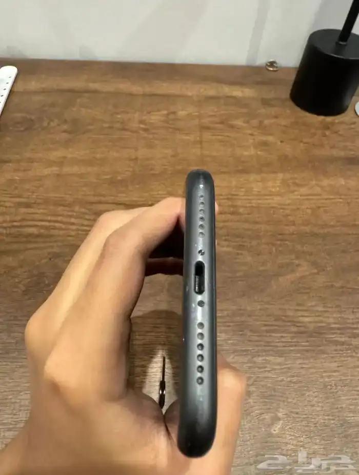 ايفون 11 عادي وكاله مانفك بطاريه75 خالي من الخدوش 5