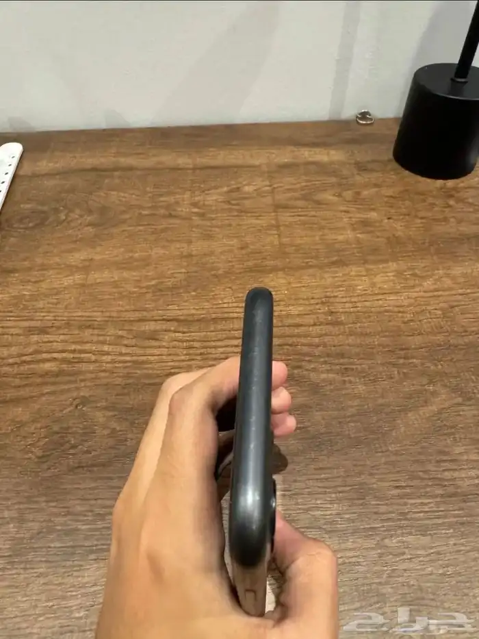 ايفون 11 عادي وكاله مانفك بطاريه75 خالي من الخدوش 2