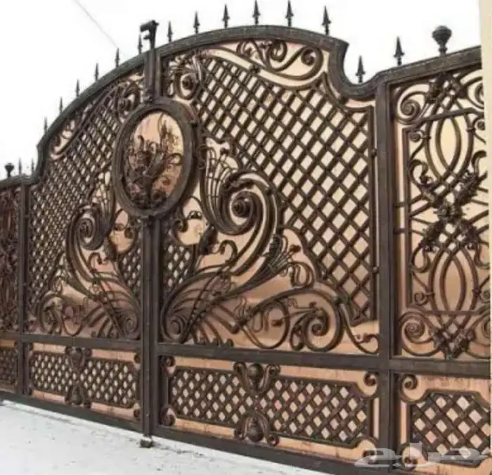 تصنيع بوابات وابواب الفلل والقصور 0