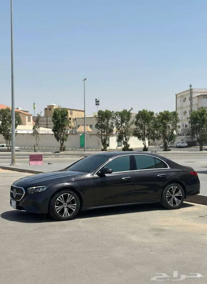 مرسيدس E200 0