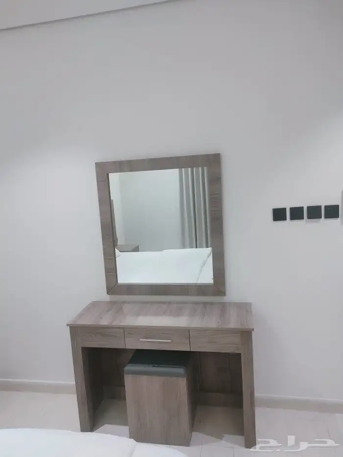شقه غرفه وصاله موثثة عوايل للايجار الشهري 1