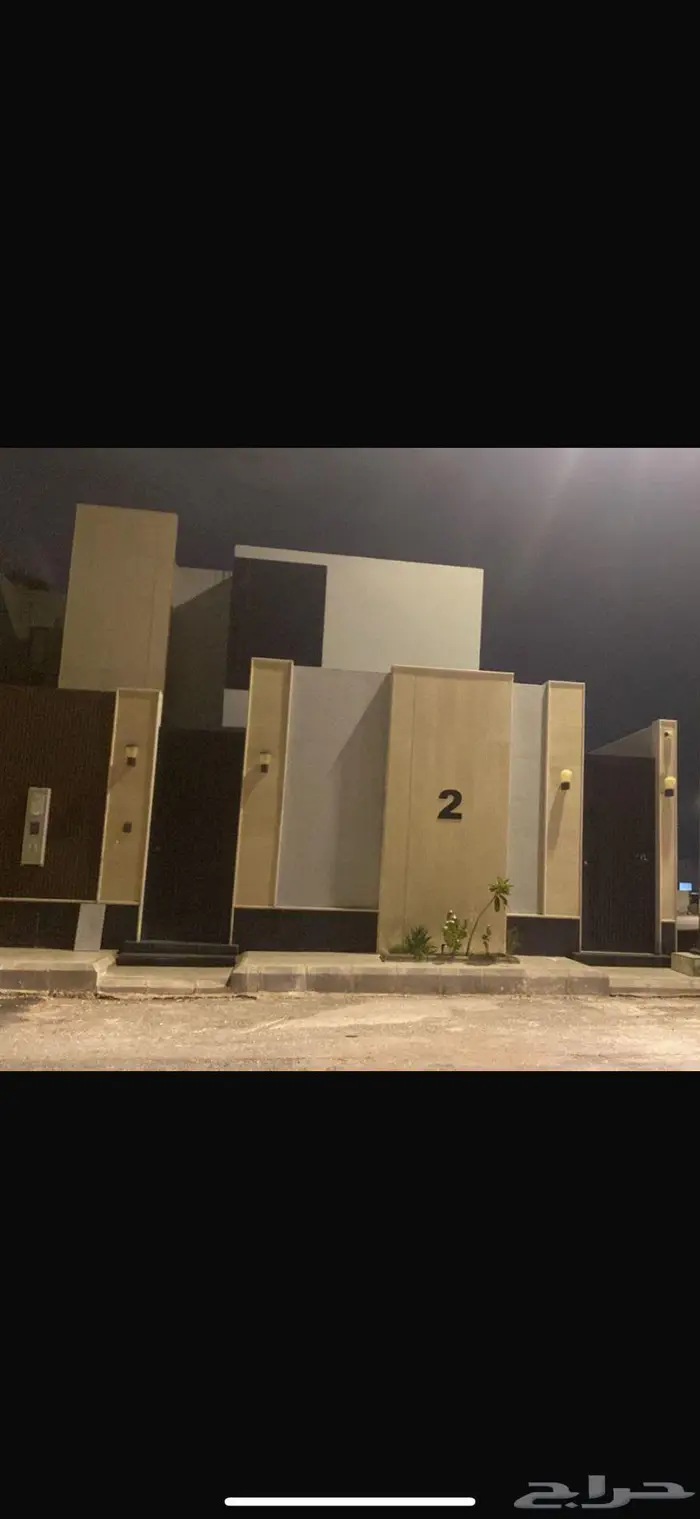 دور مساحته 300 بالحمرا ح 0