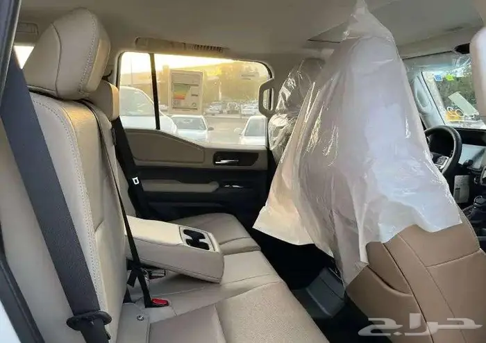 تويوتا برادو TXL3 بنزين 2025 7