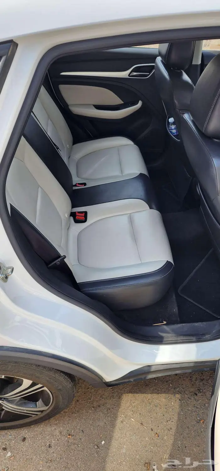للبيع جيب ام جي ZS 2023 بودي وكالة 7
