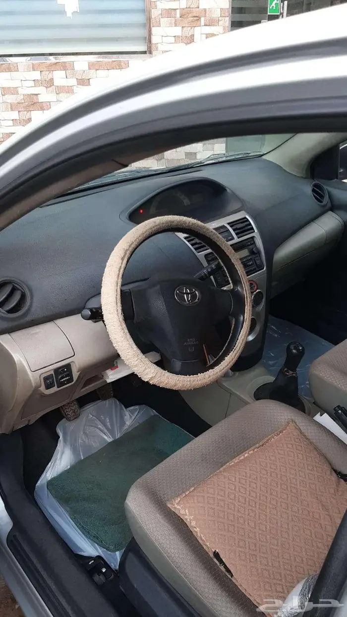 TOYOTA YARIS YX 1