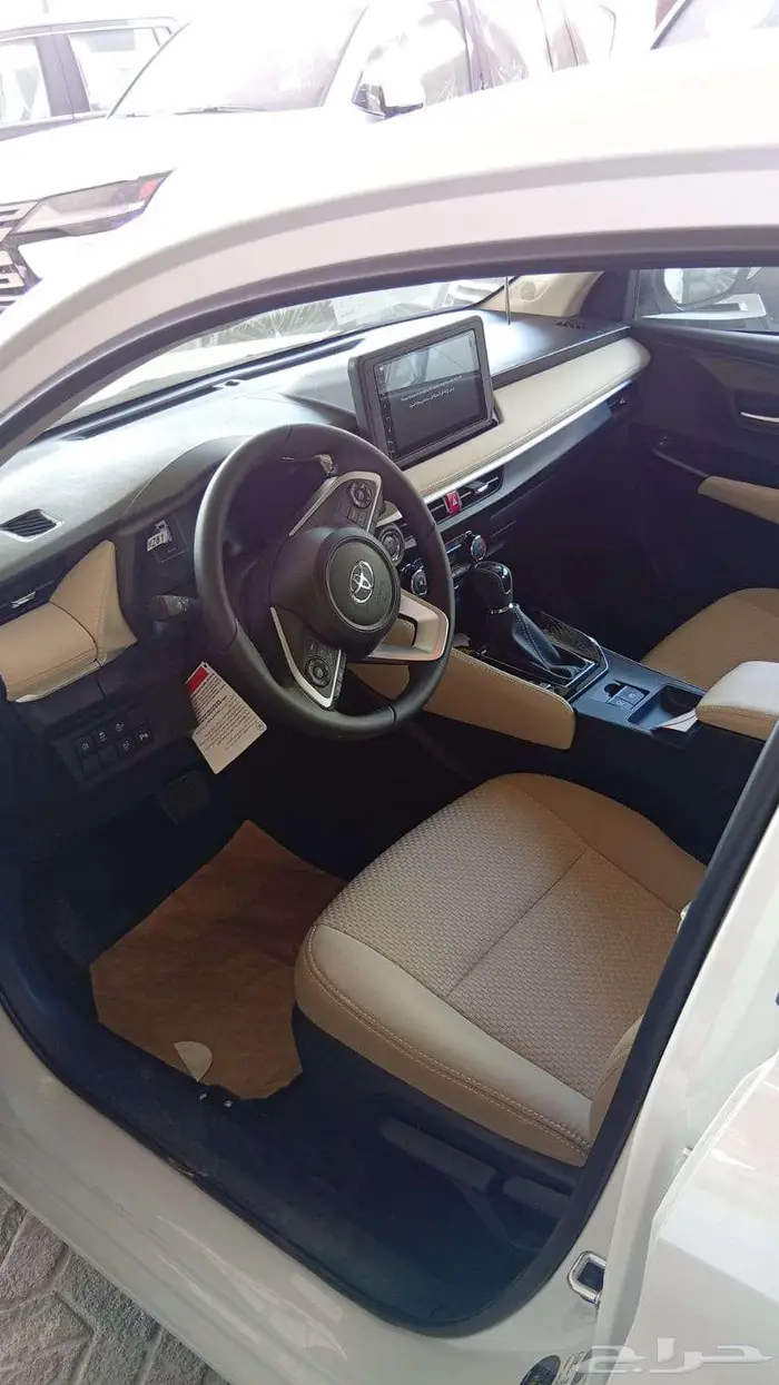 تويوتا يارس YX2026 ابيض فل كامل 4