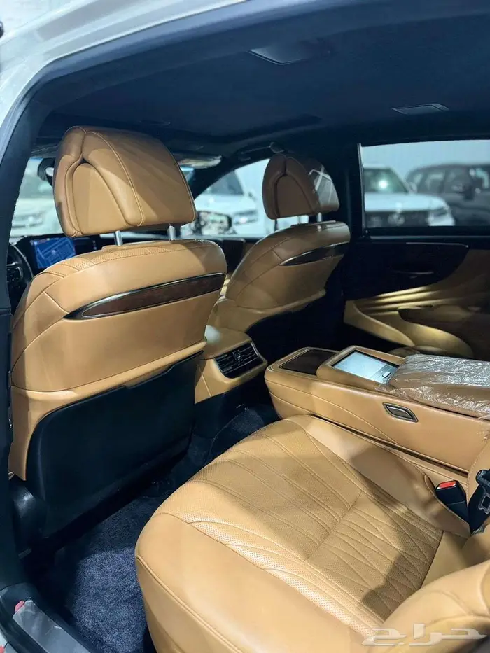 لكزس LS350 موديل 2021 10