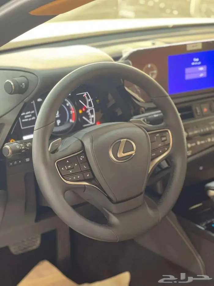 لكزس ES250 AA 2025 3