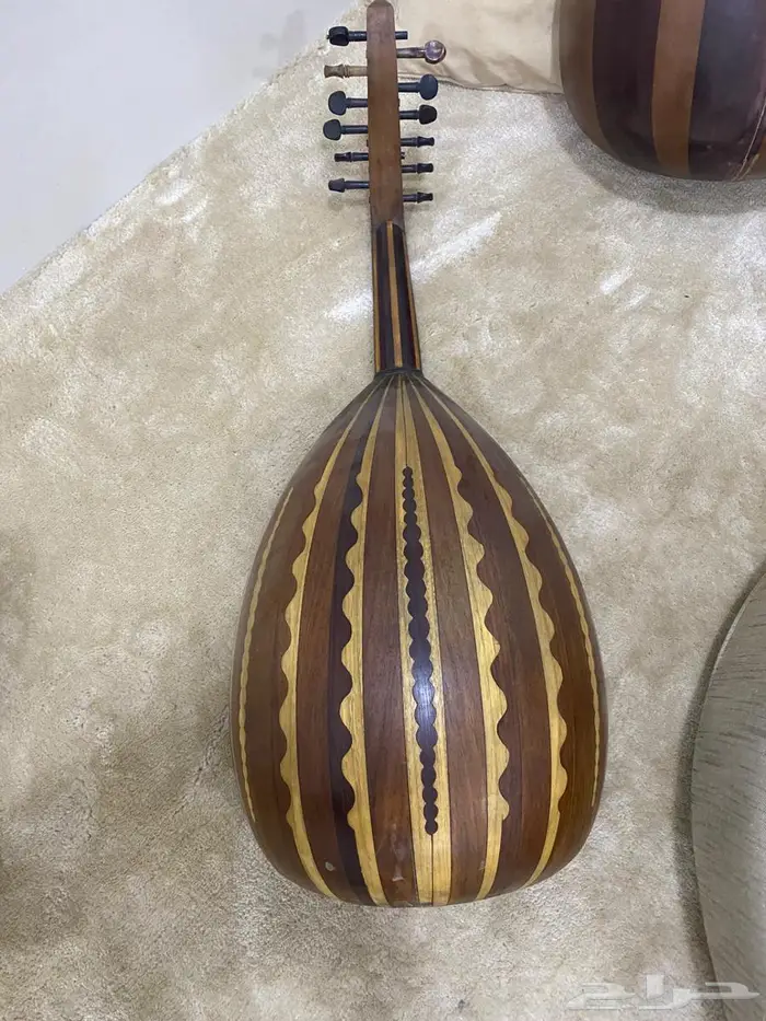عود موسيقي 1
