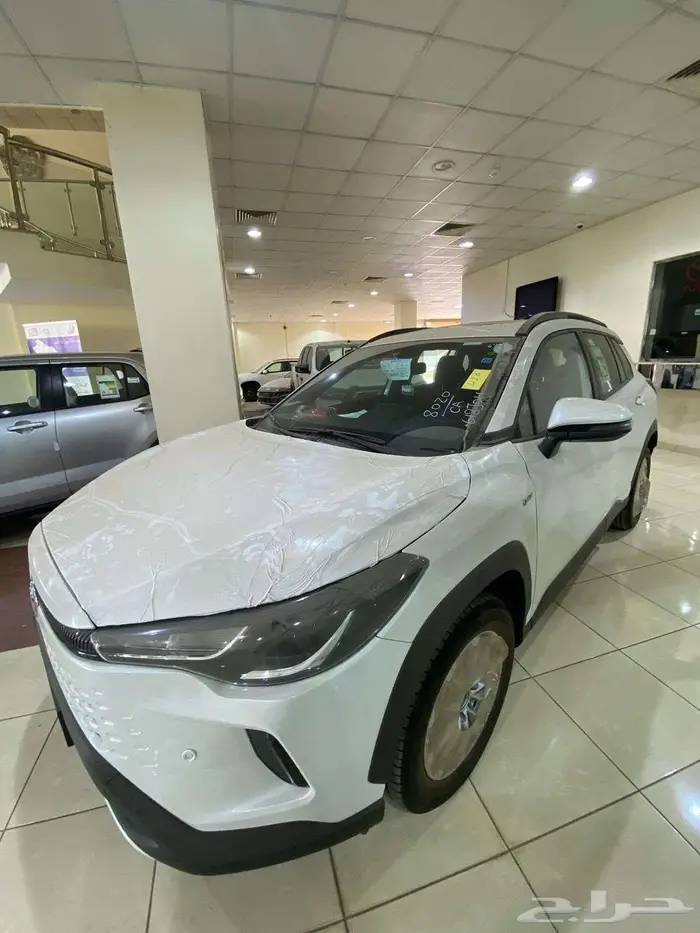 كورولا كروس اكس ال اي الموديل 2025 0