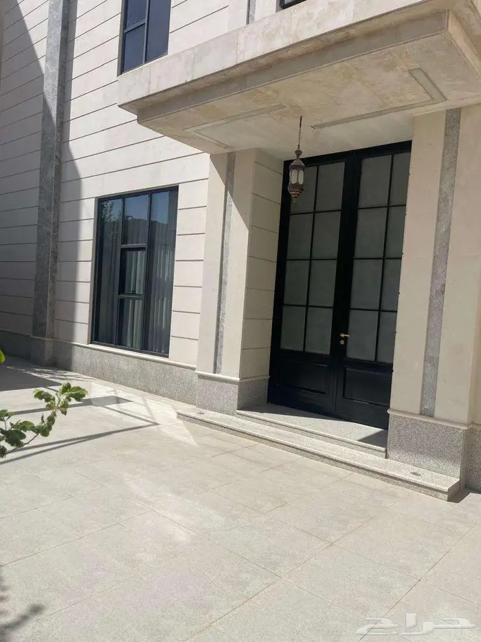 للبيع فيلا فاخرة بحي عرقة  الرياض 1