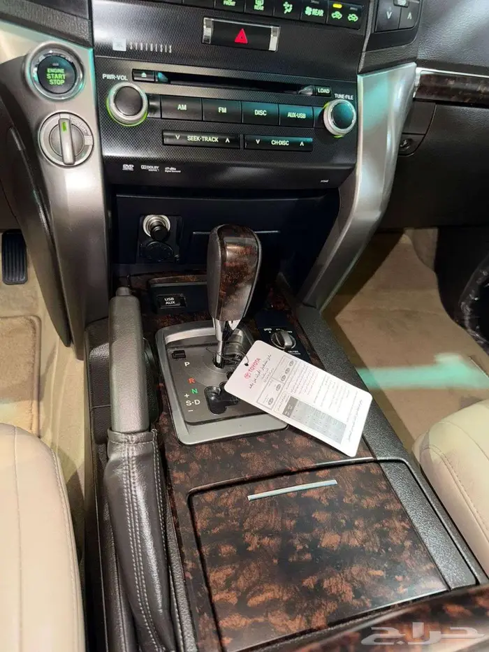 للبيع جيب VXR 2010 سعودي عداد قليل ( مخززنه ) 60