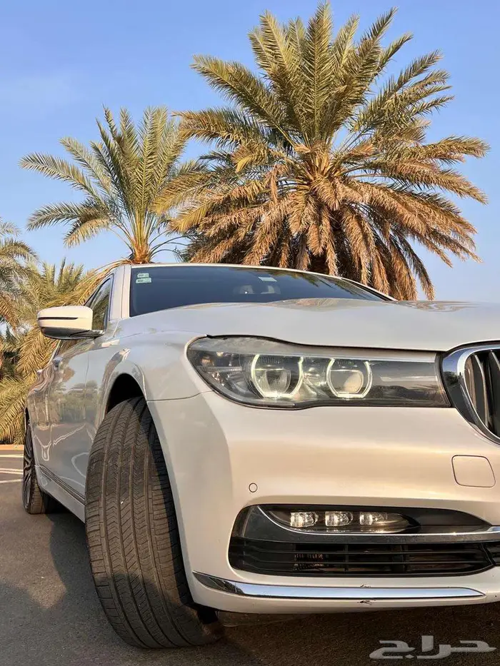بي ام دبليو 740 LI موديل 2019 2