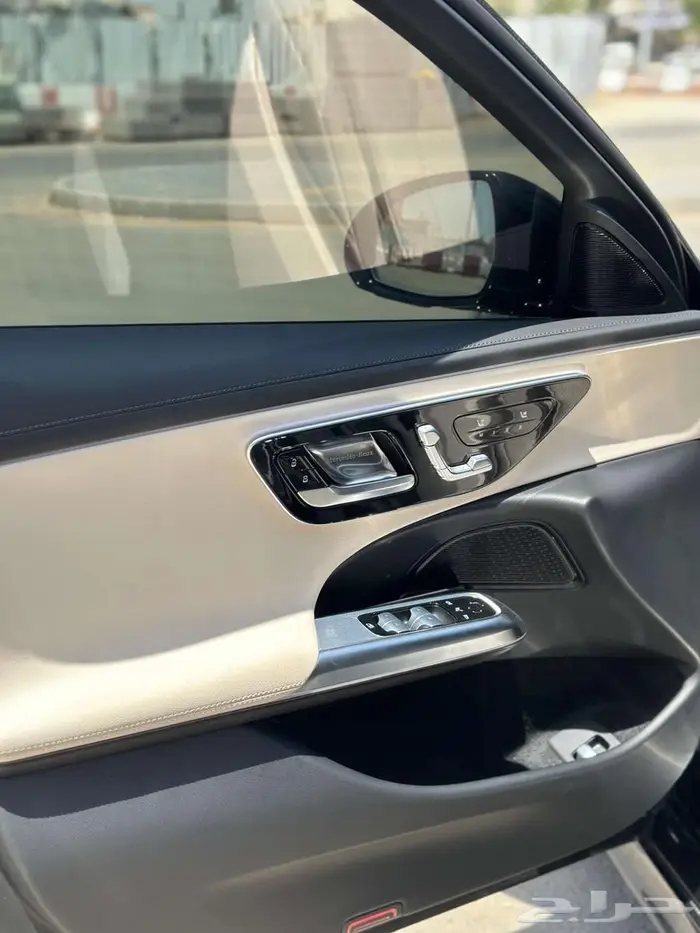 مرسيدس E200 22