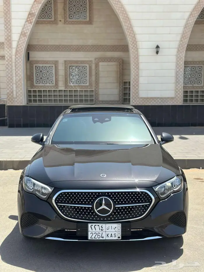 مرسيدس E200 5
