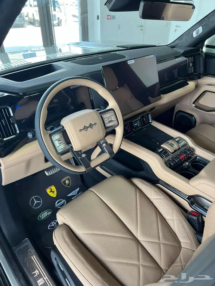 Leopard 8 flagship 2025 7