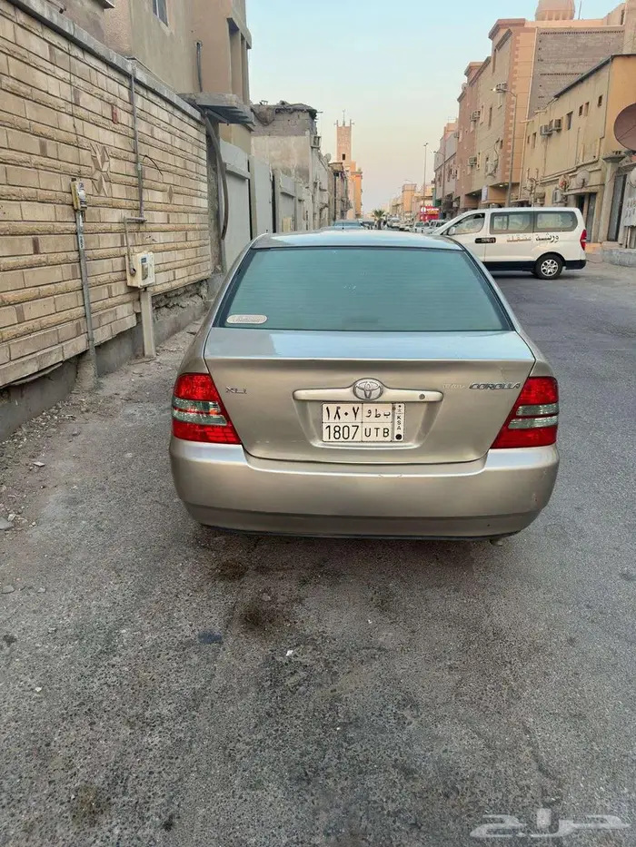 كورولا 2023 نظيفة قير عادي شرط محركات وشاص وايرباكات ومكيف 6