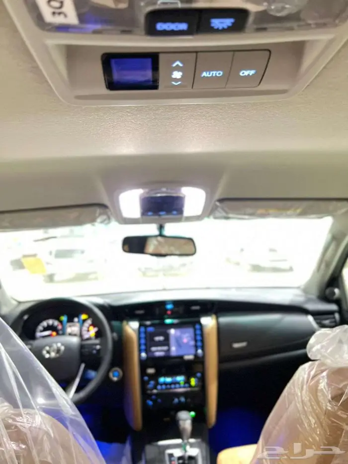فورشنر بنزين 6سرندل VX1 2025 ويتوفر VX3 . 15