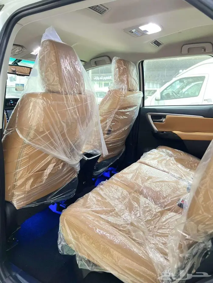 فورشنر بنزين 6سرندل VX1 2025 ويتوفر VX3 . 17