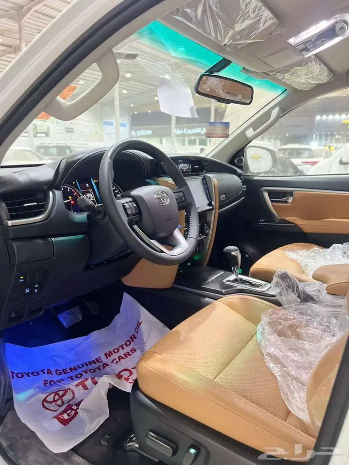 فورشنر بنزين 6سرندل VX1 2025 ويتوفر VX3 . 19