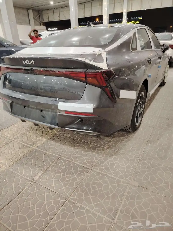 كيا K5 ستاندر مطور بصمة بانوراما لون اسود 2025 سعودي 3