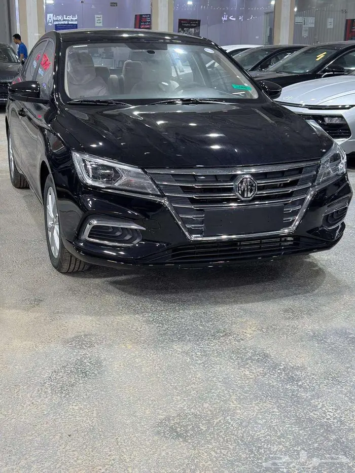 ام جي 5 موديل 2025 الشكل القديم كاش وتقسيط 0