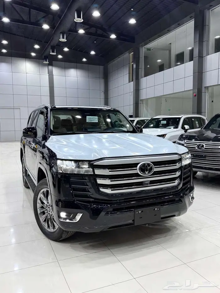 تويوتا لاندكروزر ( GXR 4 ) صادرة عليها لوحات 2025 سعر خاص 3