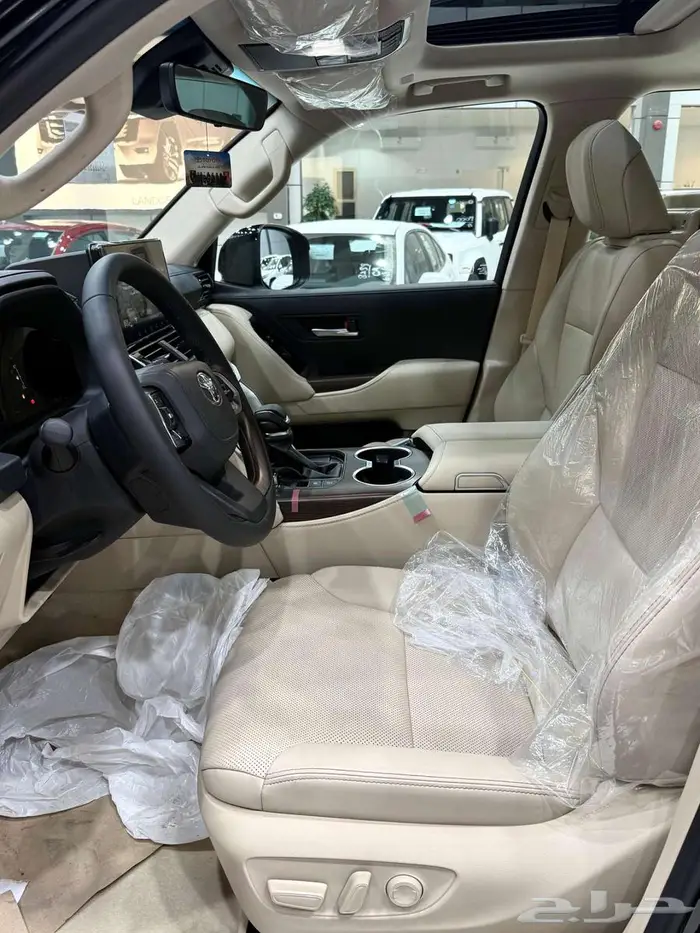 تويوتا لاندكروزر ( GXR 4 ) صادرة عليها لوحات 2025 سعر خاص 11