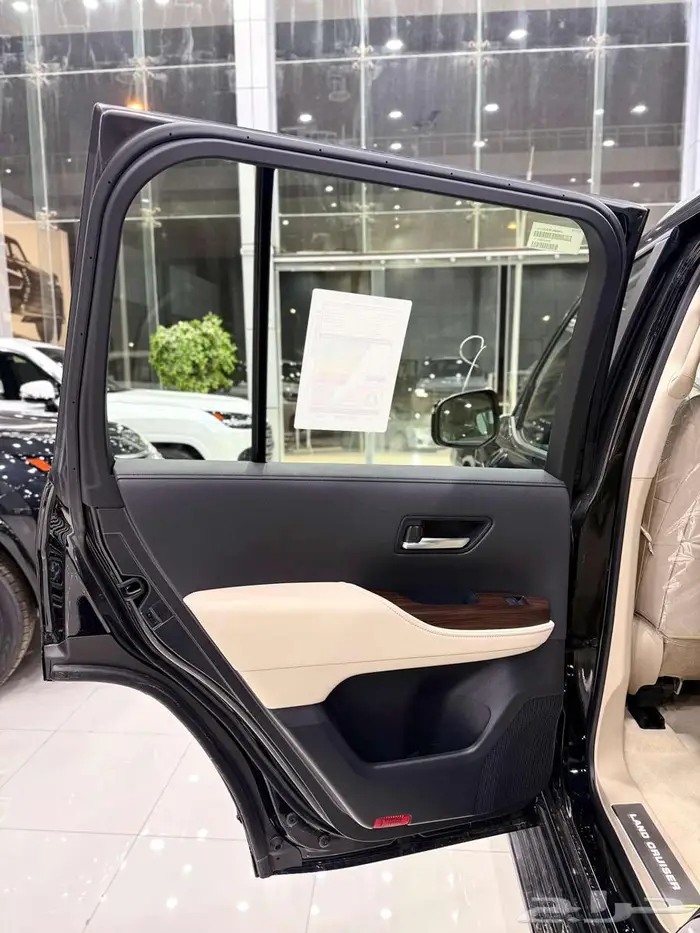 تويوتا لاندكروزر ( GXR 4 ) صادرة عليها لوحات 2025 سعر خاص 22