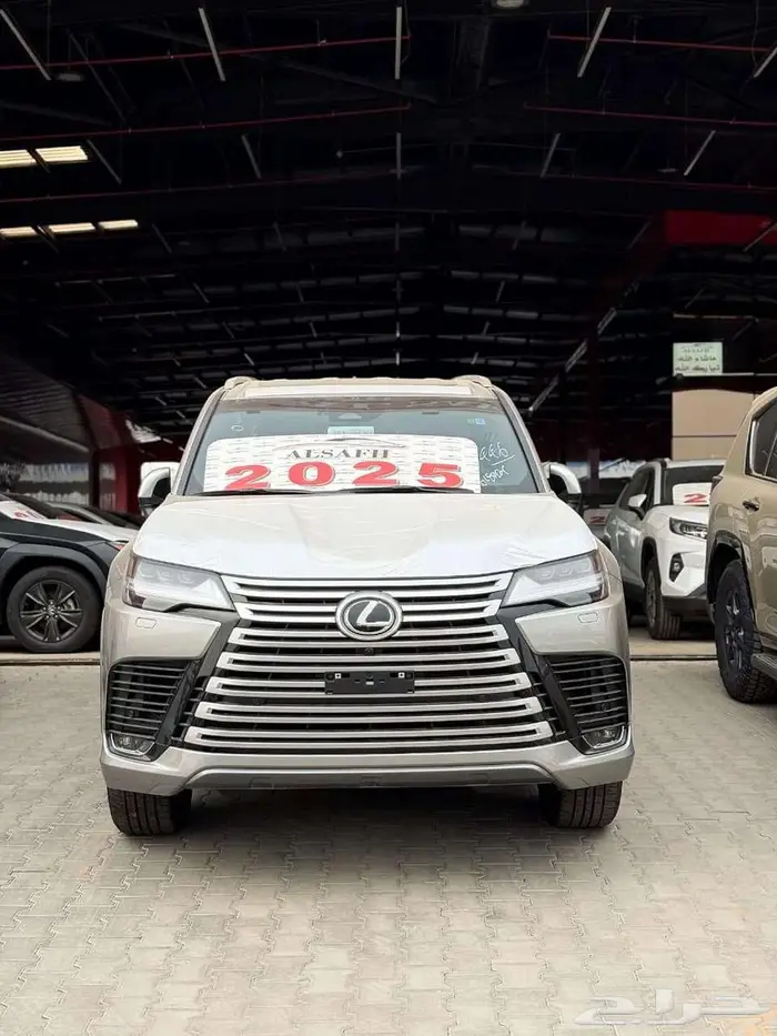 لكزس LXBB 2025 سعودي دفعتين بدون هامش ربح 0
